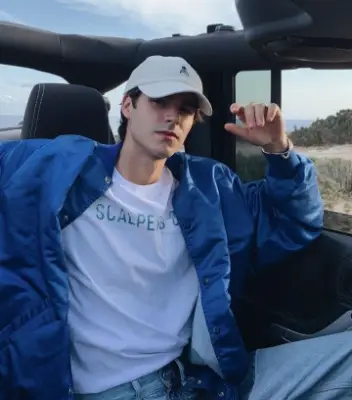 Andrew's avatar
