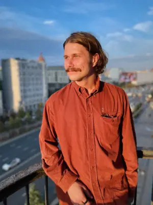 Vlad Nadymov's avatar